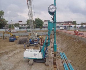 Iskopni bager Casagrande B125